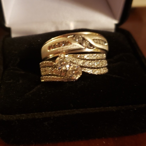 Wedding ring set - Picture 1 of 2